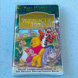 NEW Disney's Winnie the Pooh VHS - Blue and White